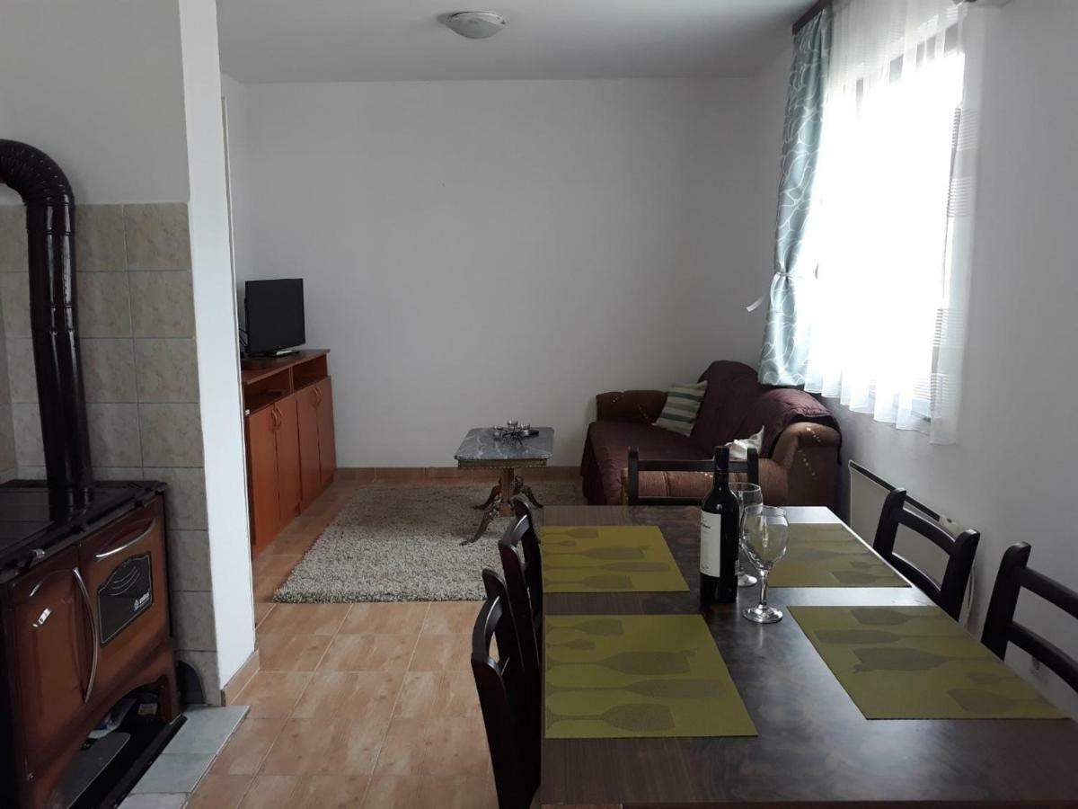 בייאליינה Apartman Dijelovi מראה חיצוני תמונה